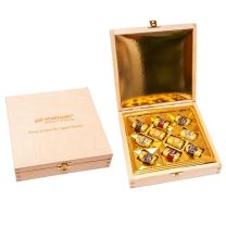 Bombonierka z baryłkami w drewnianej szkatułce z nadrukiem logo - BOM31 - Agencja Point