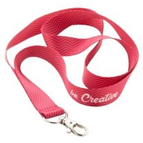 Poliestrowa sublimacyjna smycz z nadrukiem logo. Możliwość wyboru szerokości smyczy - 1 cm, 1,5 cm, 2 cm lub 2,5 cm. Do wyboru również różne zakończenia smyczy - standardowy karabińczyk, uchwyt do telefonu, kółko, szekla i inne. Indywidualny, pełnokolorow